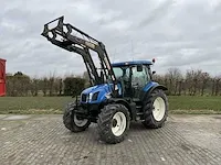 2005 new holland ts125a vierwielaangedreven landbouwtractor