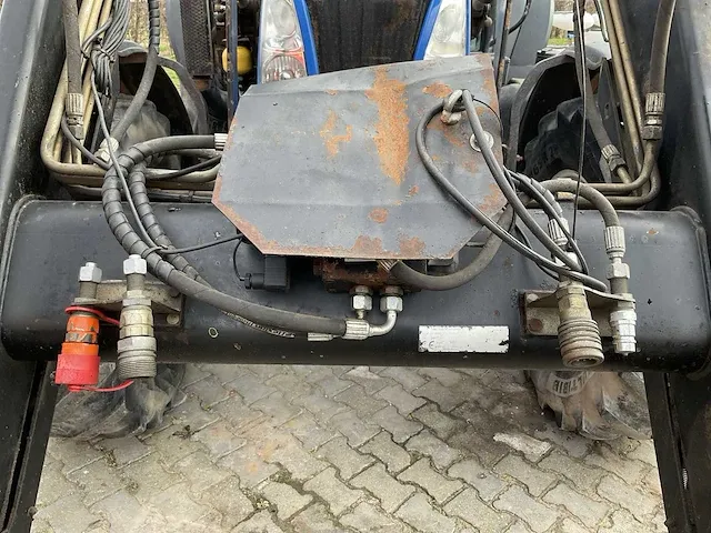 2005 new holland ts125a vierwielaangedreven landbouwtractor - afbeelding 32 van  38