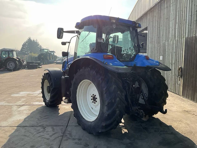 2005 new holland ts135a plus vierwielaangedreven landbouwtractor - afbeelding 31 van  33