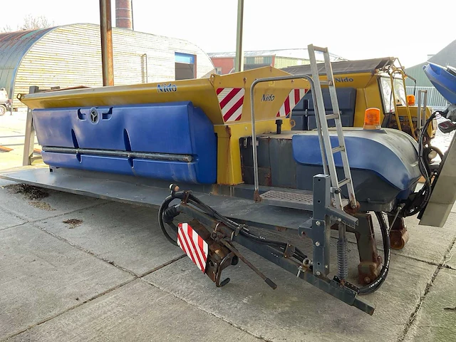 2005 nido stratos b40-42 pcxn490 zoutstrooier - afbeelding 6 van  19