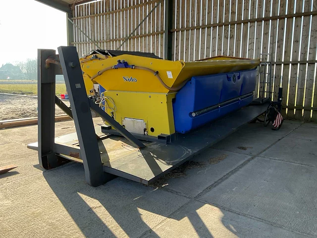 2005 nido stratos b40-42 pcxn490 zoutstrooier - afbeelding 1 van  19