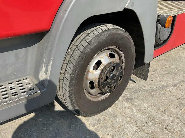 2005 nissan atleon be-trekker met oplegger - afbeelding 14 van  32