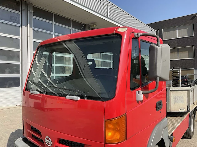 2005 nissan atleon be-trekker met oplegger - afbeelding 7 van  32