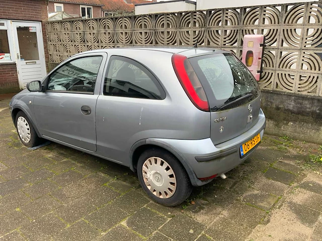 2005 opel corsa personenauto - afbeelding 3 van  9