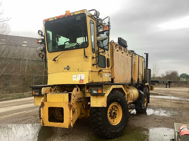 2005 oshkosh h2718- runway broom - afbeelding 1 van  14
