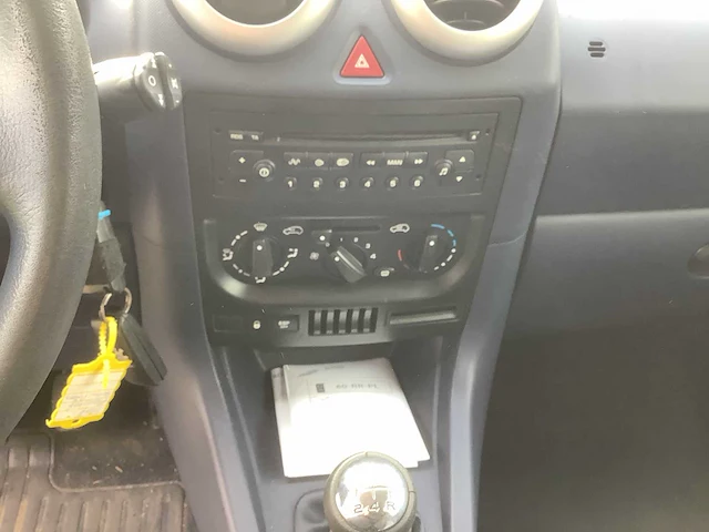 2005 peugeot 1007 1.4 urban personenauto - afbeelding 10 van  12