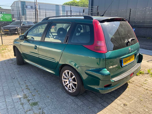 2005 peugeot 206 sw 1.4-16v xs personenauto - afbeelding 19 van  23
