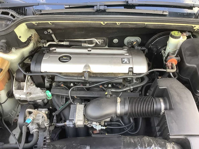 2005 peugeot 407 1.8-16v xr personenauto - afbeelding 12 van  13