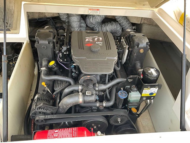 2005 regal 2000 bowrider speedboot - afbeelding 19 van  43