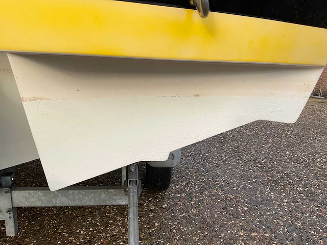 2005 regal 2000 bowrider speedboot - afbeelding 27 van  43