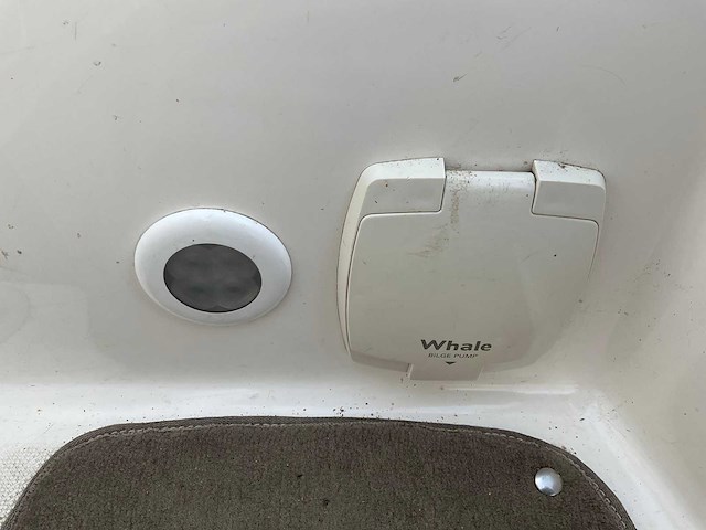 2005 regal 2000 bowrider speedboot - afbeelding 15 van  43