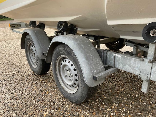 2005 regal 2000 bowrider speedboot - afbeelding 39 van  43