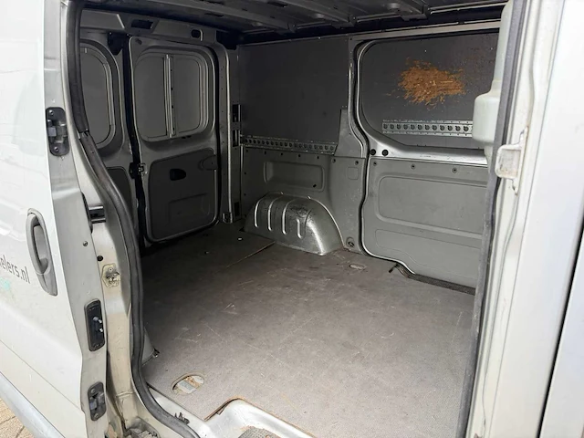 2005 renault trafic 1200 l1 h1 1.9 dci 82 bedrijfswagen - afbeelding 12 van  16