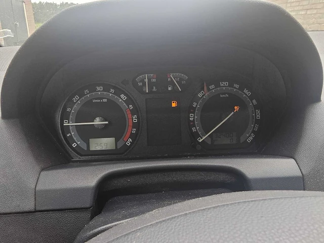 2005 skoda fabia 1.9 sdi ambiente - afbeelding 16 van  24