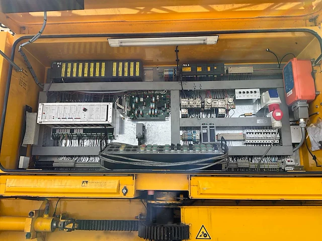 2005 spierings sk488-at4 mobiele torenkraan - afbeelding 17 van  36
