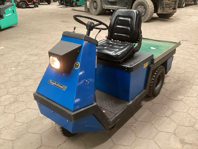 2005 spijkstaal 210 industriële trekker - afbeelding 1 van  10