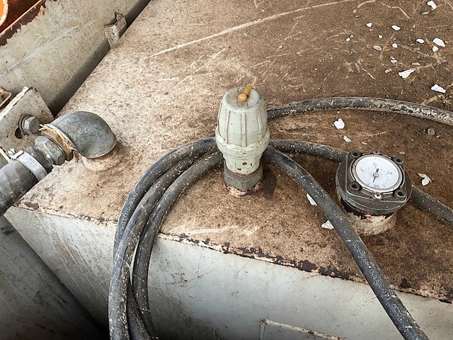 2005 steenbergen cie 300 brandstof opslagtank - afbeelding 3 van  15