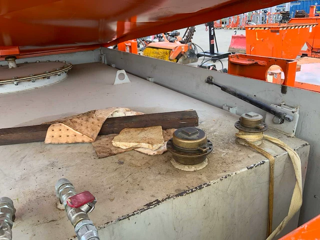 2005 steenbergen cie 300 brandstof opslagtank - afbeelding 6 van  7