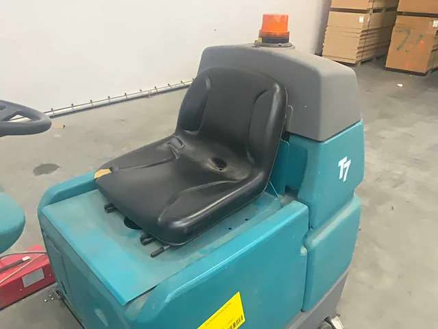 2005 tennant t7 vloerreiniger - afbeelding 8 van  18
