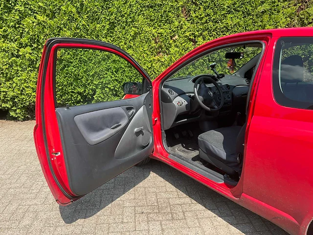 2005 toyota yaris 1.4 d-4d 61-rt-xk - afbeelding 2 van  28
