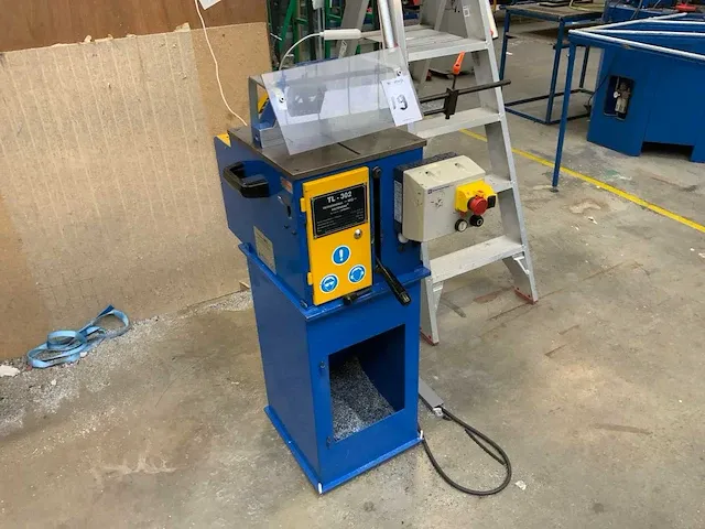 2005 tronzadoras tl 302 m afkortcirkelzaagmachine - afbeelding 2 van  4