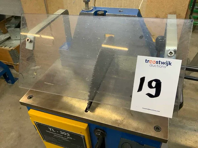 2005 tronzadoras tl 302 m afkortcirkelzaagmachine - afbeelding 3 van  4