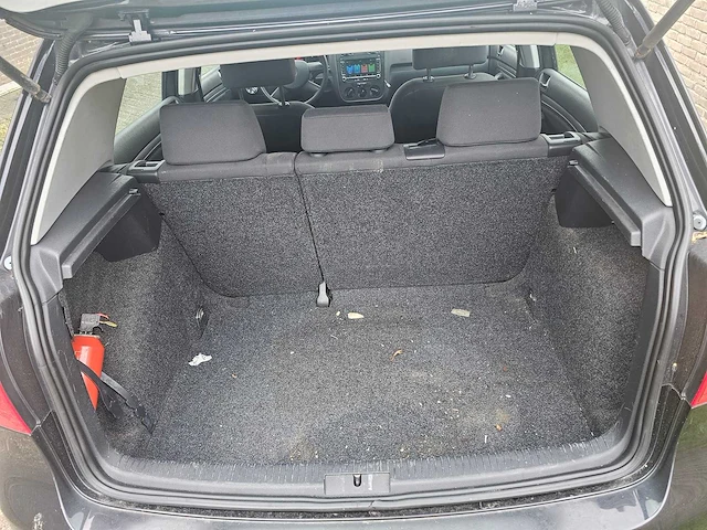 2005 volkswagen golf 1.6 fsi turijn - afbeelding 8 van  26
