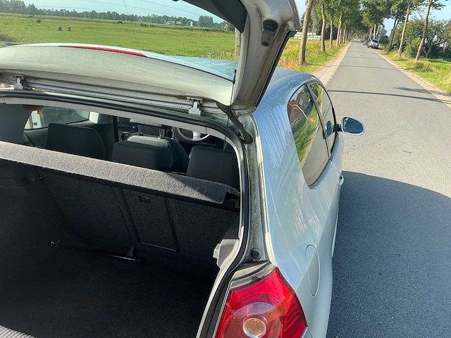 2005 volkswagen golf 1.9 tdi personenauto - afbeelding 21 van  33