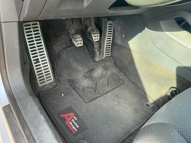 2005 volkswagen golf 1.9 tdi personenauto - afbeelding 22 van  33