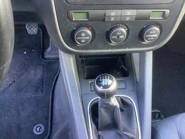 2005 volkswagen golf 2.0 fsi sportline personenauto - afbeelding 13 van  15