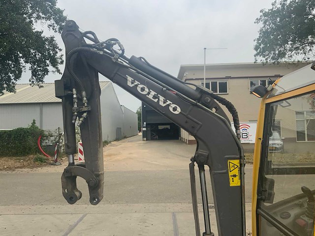 2005 volvo ec15b xr minigraafmachine met cw05 snelwissel en 3 graafbakken - afbeelding 13 van  33