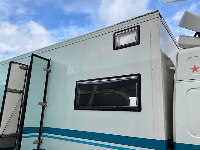 2005 volvo fm9 4x2 camper vrachtwagen / race truck br-bz-43 - afbeelding 13 van  60