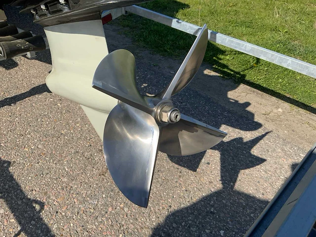 2005 wellcraft scarab 34 - speedboot - afbeelding 20 van  81