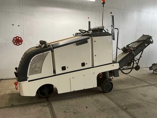 2005 wirtgen w35dc asfaltfreesmachine - afbeelding 1 van  16