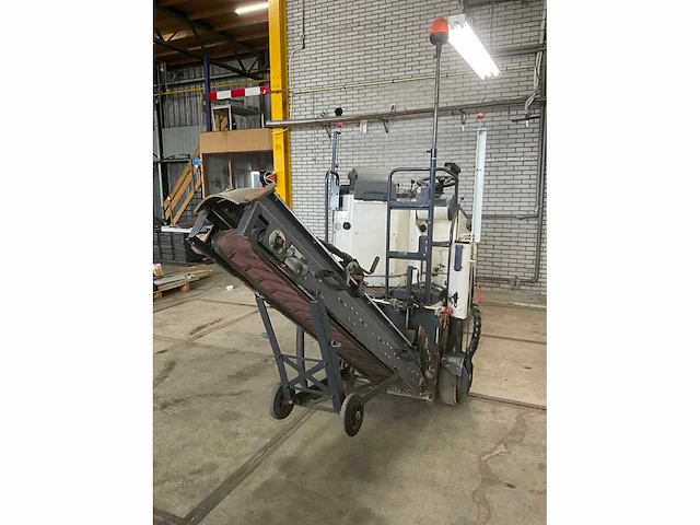 2005 wirtgen w35dc asfaltfreesmachine - afbeelding 15 van  16
