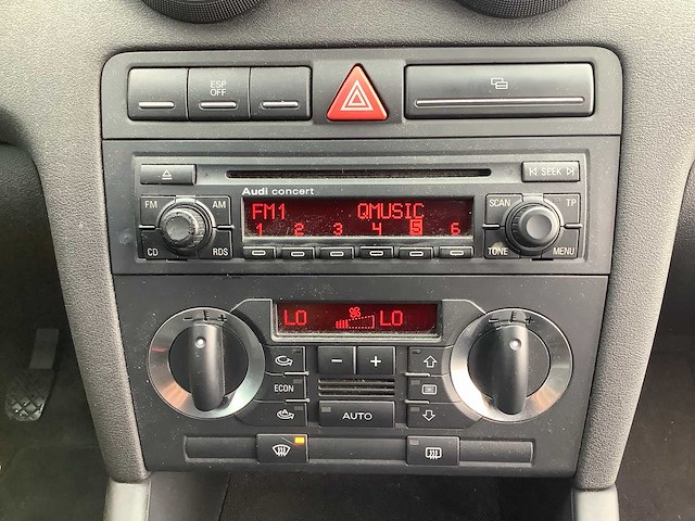 2006 - audi - a3 - 1.6 attr.pl business - personenauto - afbeelding 2 van  14