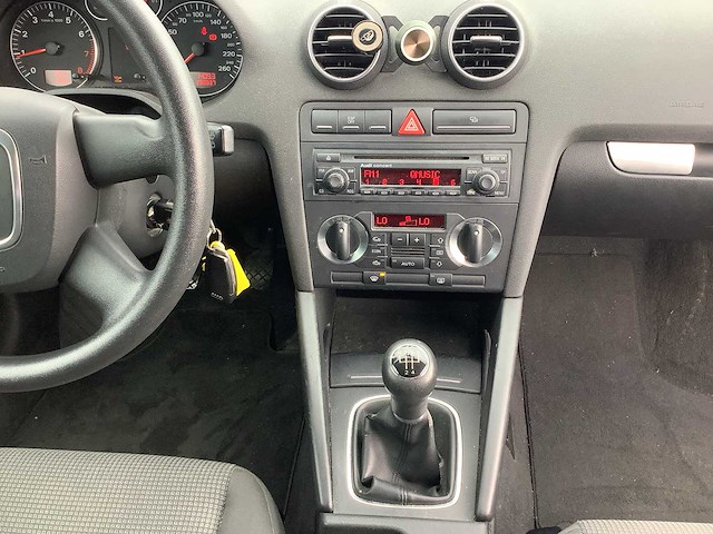2006 - audi - a3 - 1.6 attr.pl business - personenauto - afbeelding 3 van  14