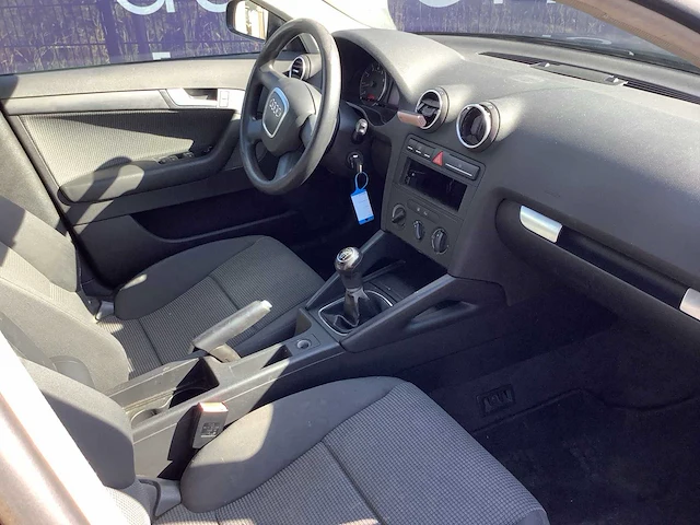 2006 - audi - a3 sportback - 1.6 fsi attraction - personenauto - afbeelding 8 van  12