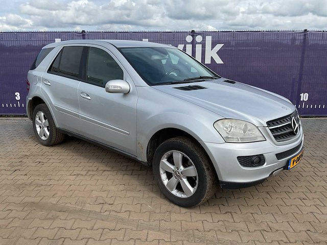 2006 - mercedes-benz - m-klasse - 280 cdi - bedrijfswagen - afbeelding 2 van  16