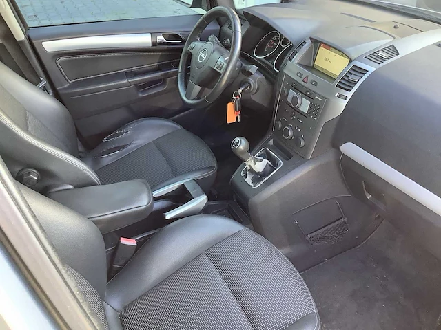 2006 - opel - zafira - 2.2 cosmo - personenauto - afbeelding 10 van  14