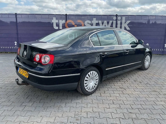 2006 - volkswagen - passat - 2.0 tdi comfortline - personenauto - afbeelding 7 van  12