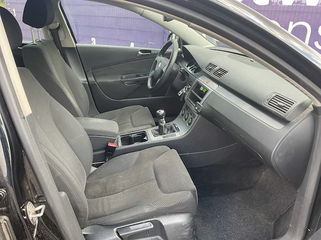 2006 - volkswagen - passat - 2.0 tdi comfortline - personenauto - afbeelding 8 van  12