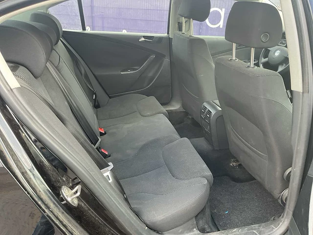 2006 - volkswagen - passat - 2.0 tdi comfortline - personenauto - afbeelding 9 van  12