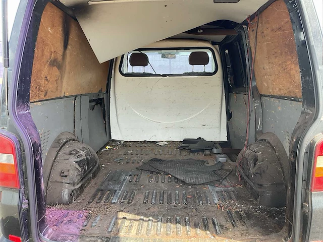 2006 - volkswagen - transporter - 2.5 tdi 300 bud.dc - bedrijfswagen (defect) - afbeelding 5 van  10