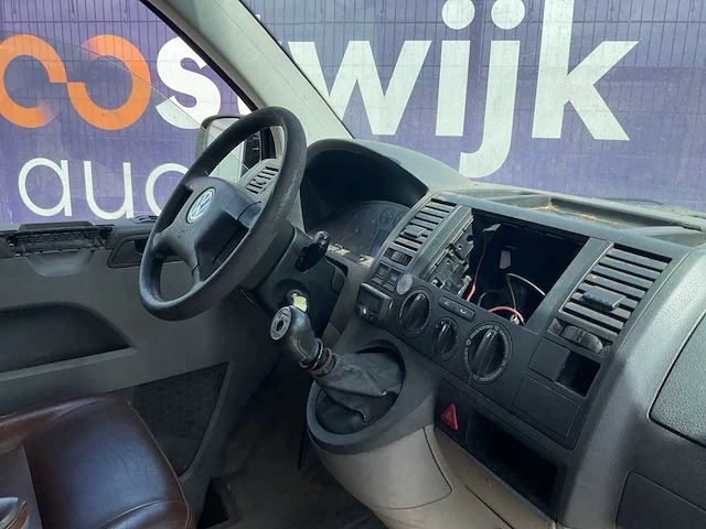 2006 - volkswagen - transporter - 2.5 tdi 300 bud.dc - bedrijfswagen (defect) - afbeelding 7 van  10