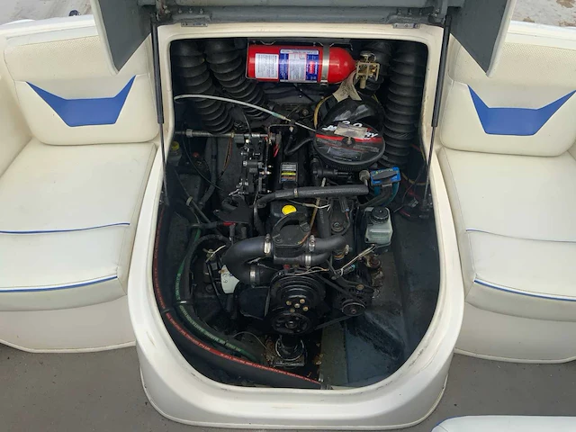 2006 bayliner 185 capri speedboot - afbeelding 19 van  41
