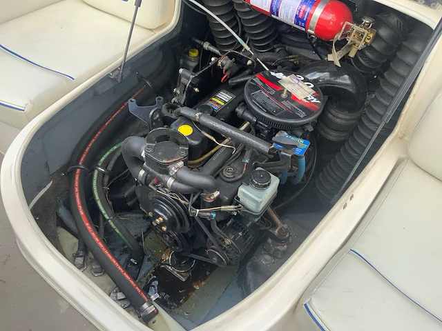 2006 bayliner 185 capri speedboot - afbeelding 21 van  41