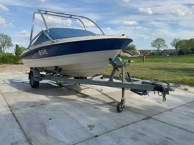 2006 bayliner 185 capri speedboot - afbeelding 23 van  41