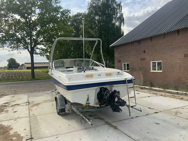 2006 bayliner 185 capri speedboot - afbeelding 37 van  41