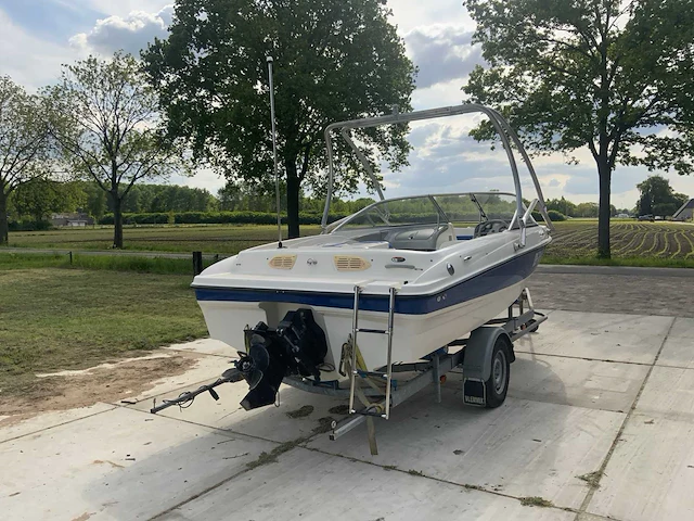 2006 bayliner 185 capri speedboot - afbeelding 39 van  41